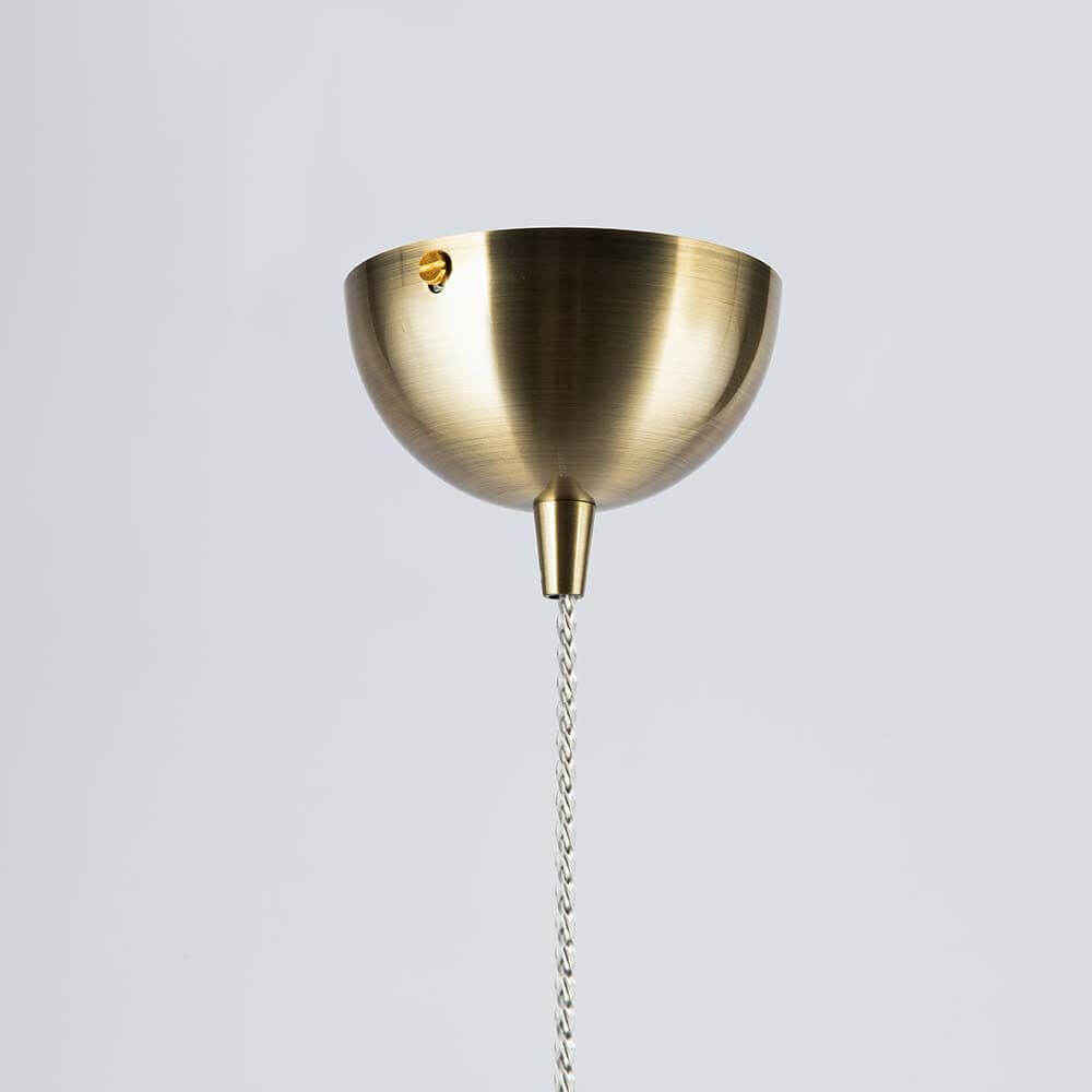 Tone Pendelleuchte Glas mit Metallrahmen und höhenverstellbarem Design.