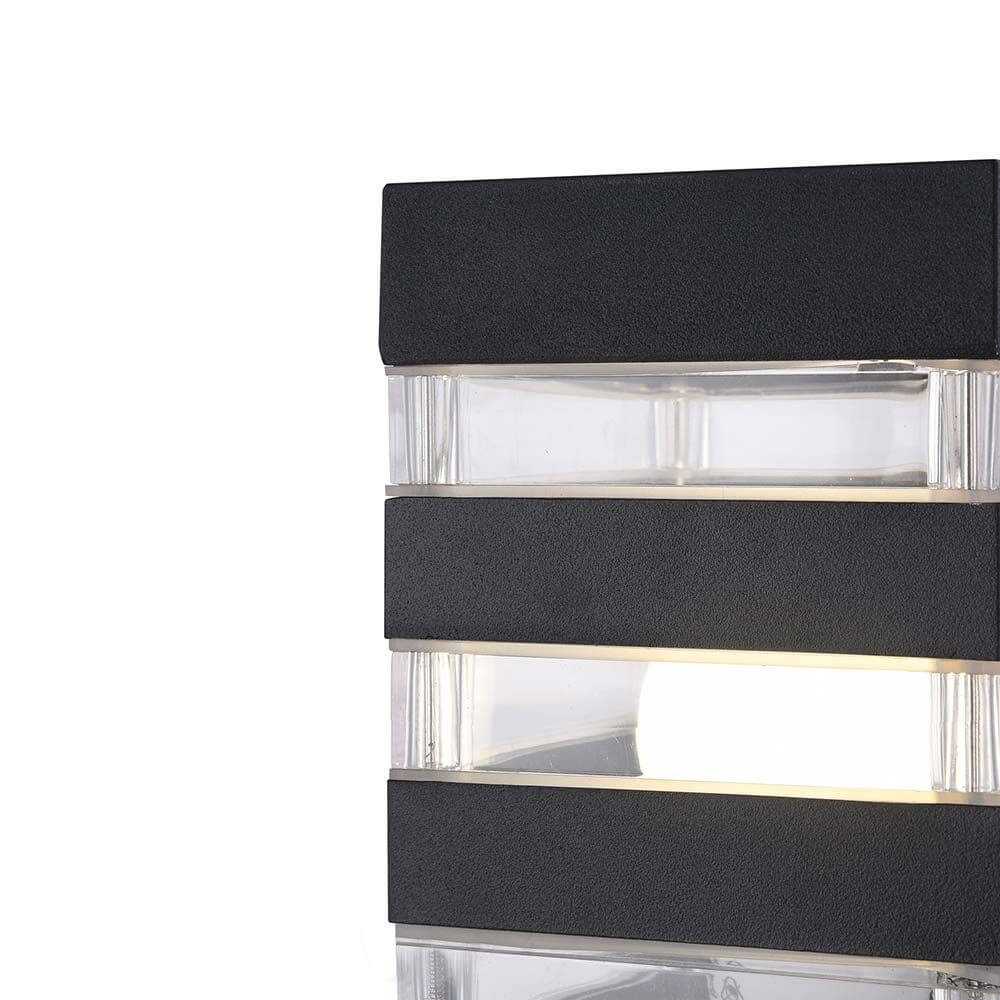 Unter den Linden Pollerleuchte IP54 mit modernem Design und LED Beleuchtung.