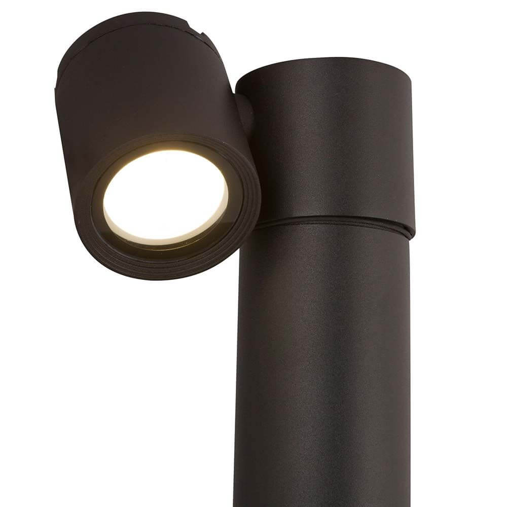 Wall Street Pollerleuchte Schwarz IP54 mit drehbarem Lichtstrahl und robustem Metallrahmen.