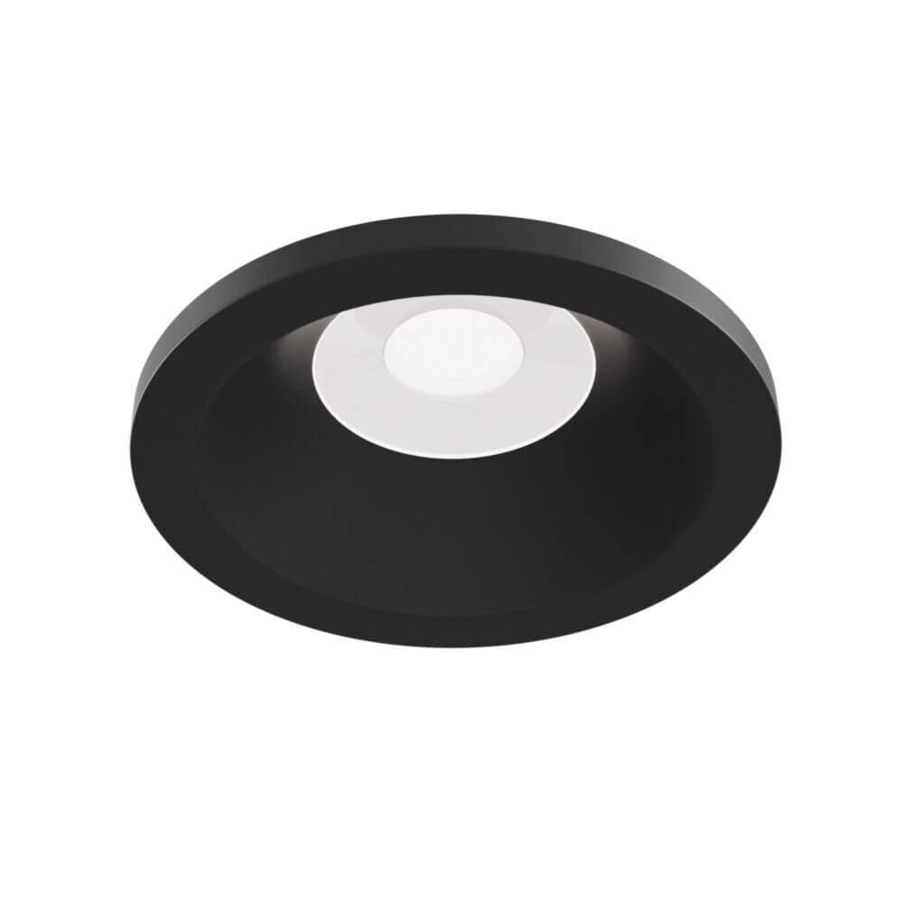 Zoom Einbauleuchte rund IP65 in runder, schwarzer Ausführung mit hellem Licht.