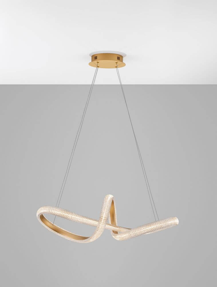 Medora LED Pendelleuchte Ø 75,5cm 3000K Messing-Gold mit elegantem Design über Esstisch.