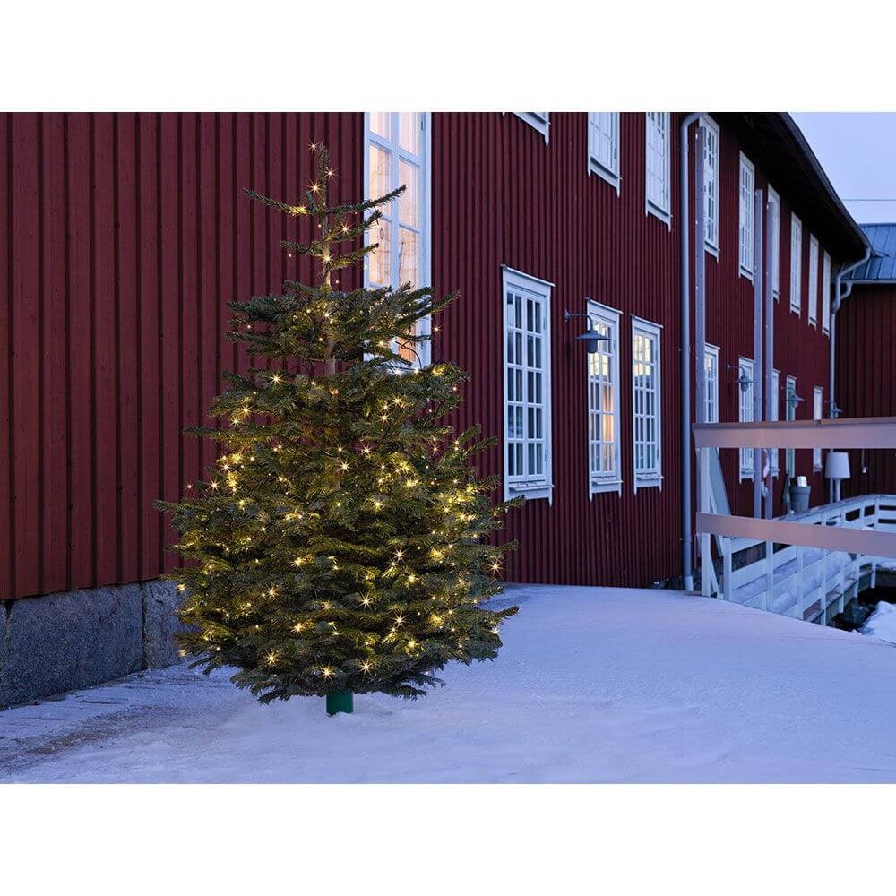 Weihnachtlicher Baum im Schnee mit 58m Micro LED Lichterkette mit 8 Funktionen 180 Warmweiße Dioden IP44 beleuchtet.