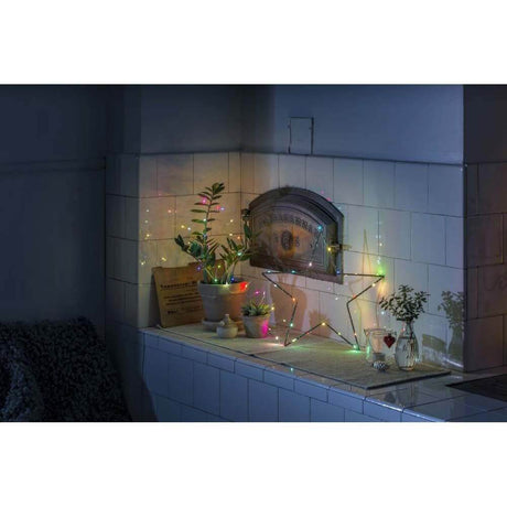 10 m mikro LED Eventyrlys med langsomt og hurtigt farveskiftende 50 farverige dioder i et hyggeligt rum