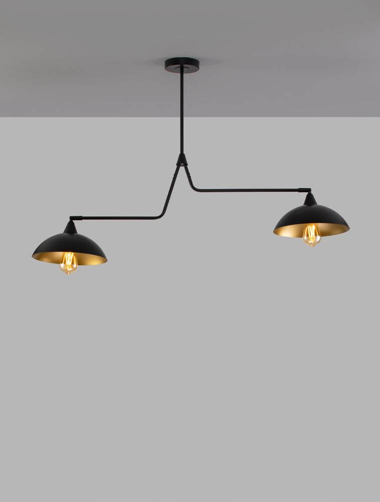 Mirba Pendelleuchte 2-flammig Schwarz, Gold mit elegantem schwarzen Metallgestell und goldfarbenen Lampenschirmen.