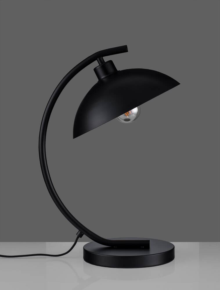 Mirba Tischleuchte Schwarz, Gold mit schwenkbarem Arm und Halbmondschirm aus Metall.