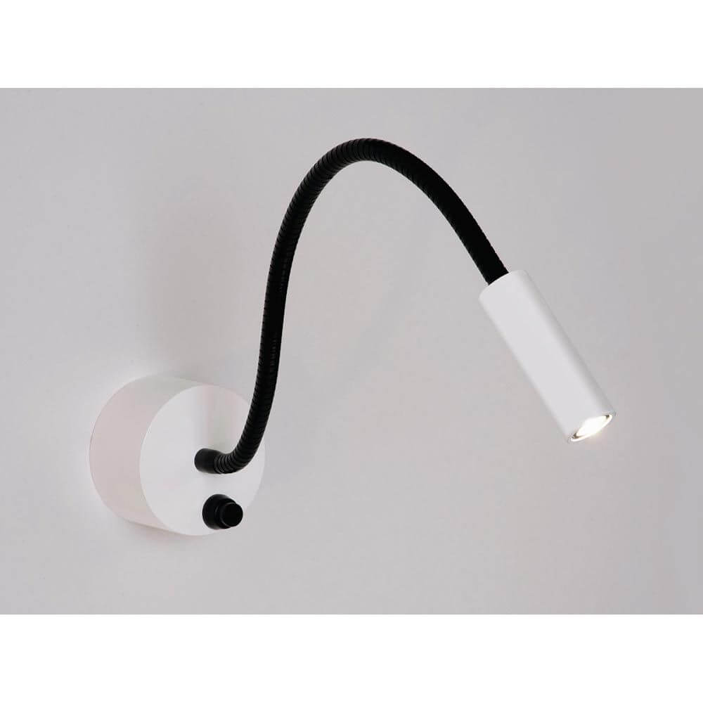 Zhoom LED Leseleuchte in Weiß mit flexiblem Arm und stufenlos fokussierbarem Lichtkegel.