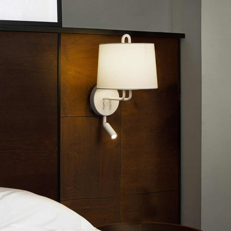Montreal vegglampe med LED-lesearm (uten skjerm) mot moderne soveromsbakgrunn.