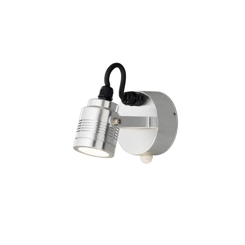 Monza LED Außen-Wandspot mit Bewegungsmelder Alu an einer Wand montiert, modernes Design.
