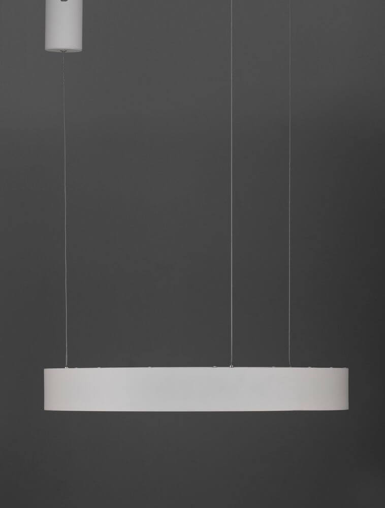 Morbido LED Pendelleuchte Ø 60cm 2700, 4000K in schlanker, ringförmiger Form aus weißem Aluminium.