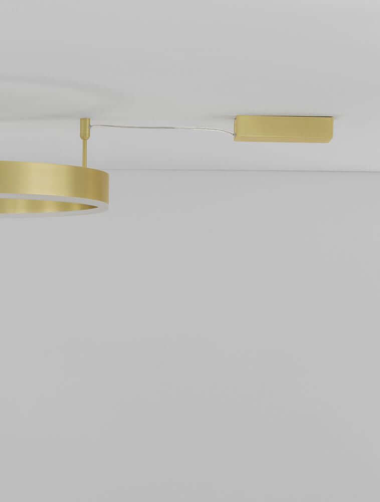 Motif LED Deckenleuchte Ø 60cm 3000K in elegantem goldfarbenen Design, ideale Ausleuchtung für jeden Raum.