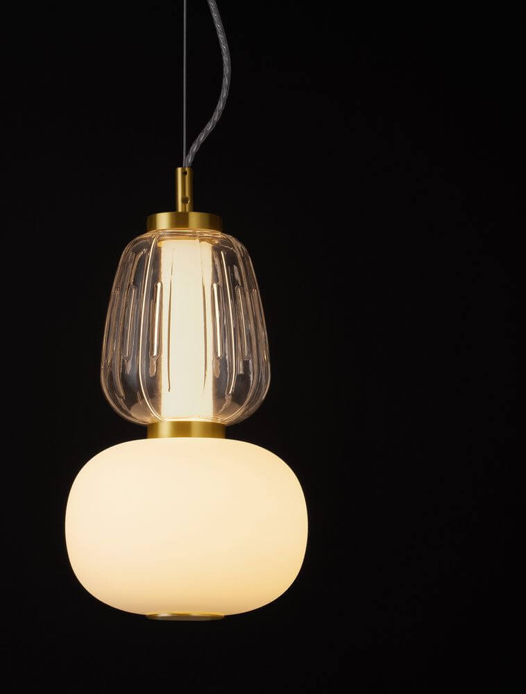 Movil Pendelleuchte 2-flammig Ø 17cm 3000K Gold mit elegantem Design und warmem Licht.