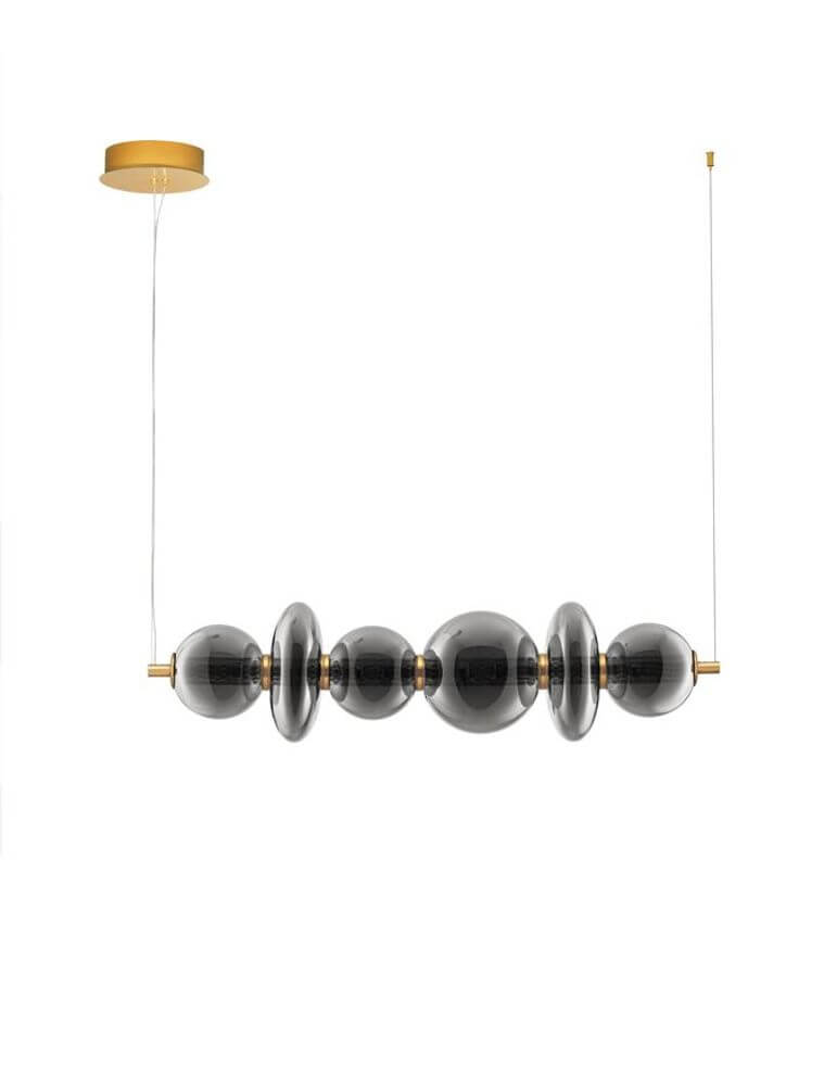 Navi LED Hängeleuchte Horizontal mit Glasdisks in Rauchgrau und Messinggold Rahmen.