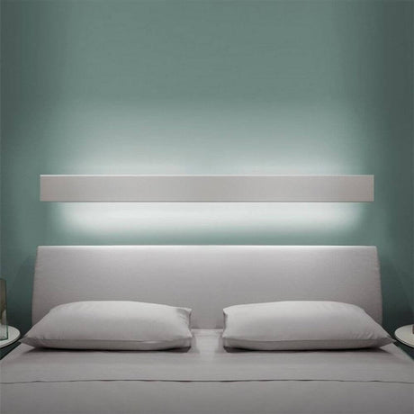 Nemo Angolo LED applique d’angle 200 cm au-dessus d’un lit, à la lumière douce, montage mural moderne, dimmable, lumière indirecte
