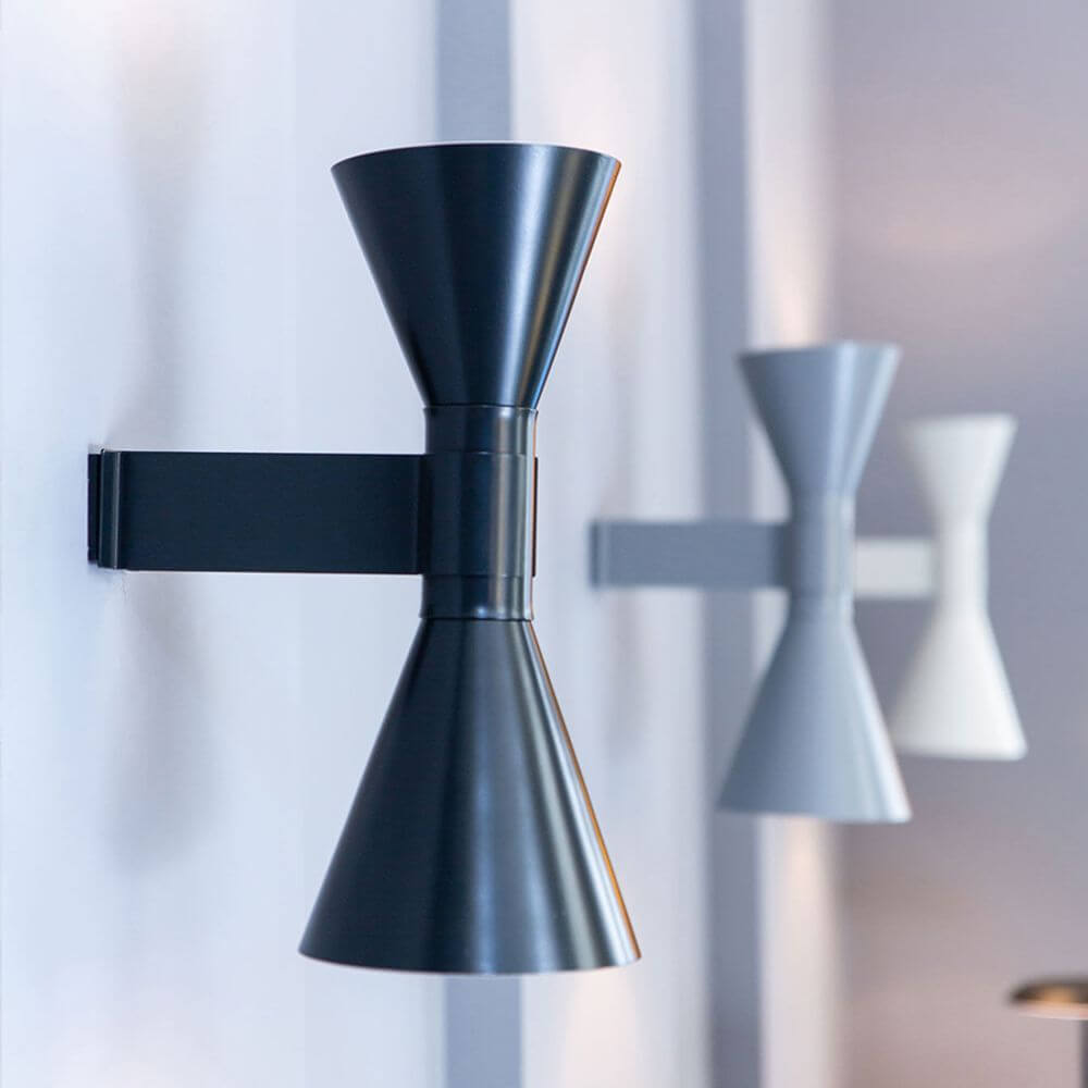 Nemo Applique De Marseille Wandlampe Up&Down in Grau und Weiß mit spektakulären Lichteffekten.