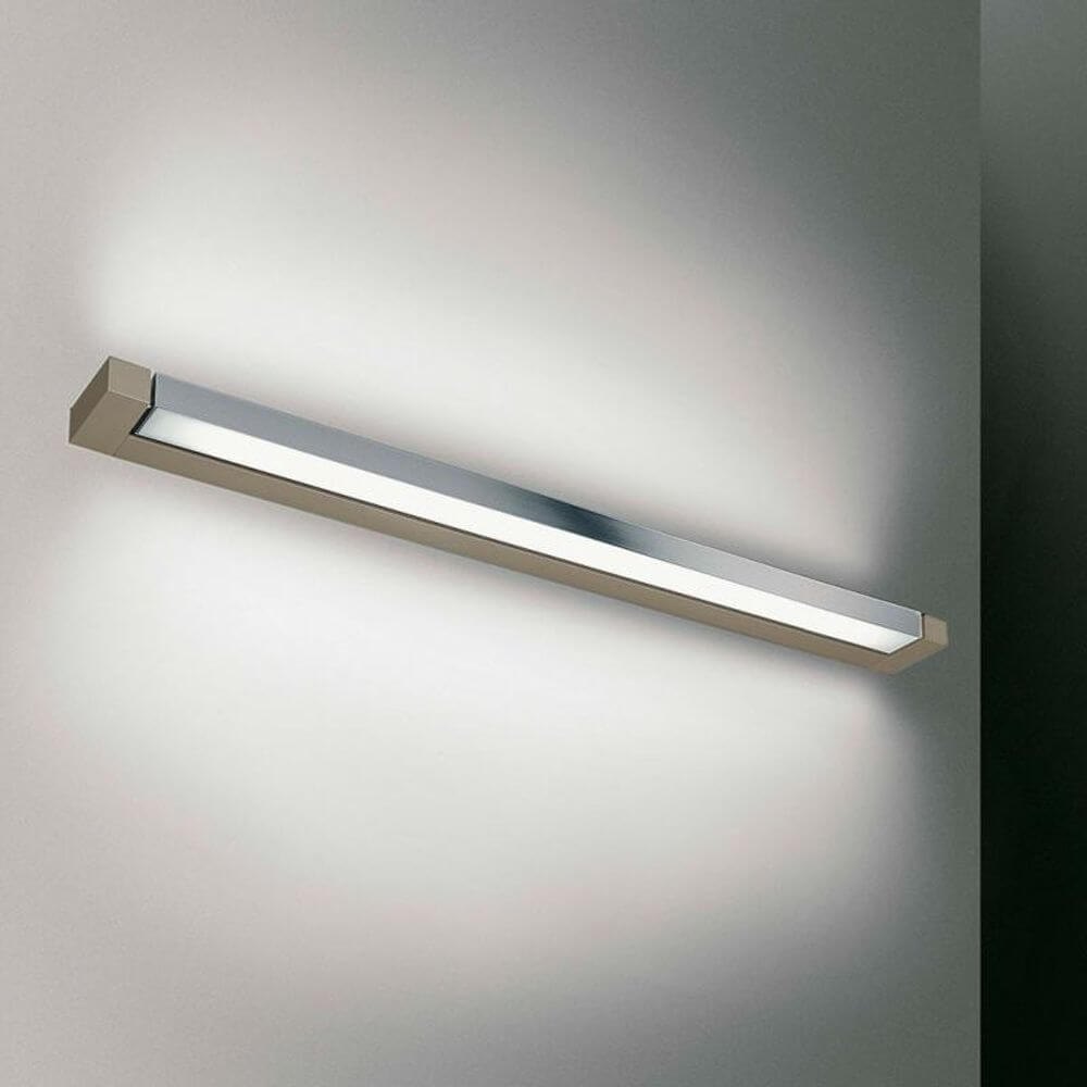 Nemo Ara 69 LED Wandleuchte verstellbar an der Wand installiert mit indirekter Beleuchtung