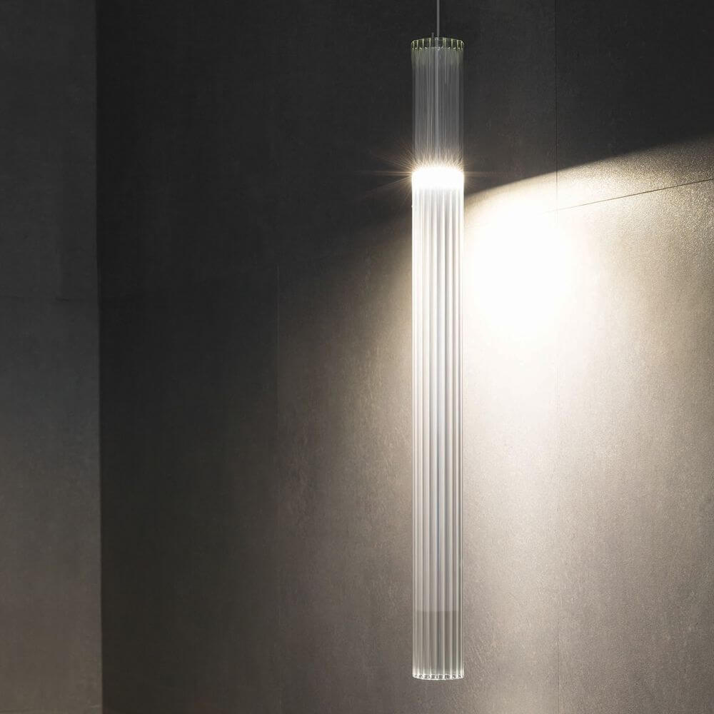 Nemo Ilium 77 Glas Hängeleuchte gerippt mit opalem Innendiffusor und geripptem Glasdesign.
