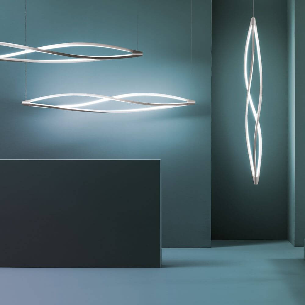 Nemo In The Wind Horizontal LED Hängelampe 183cm in modernem Design mit warmer LED-Beleuchtung.
