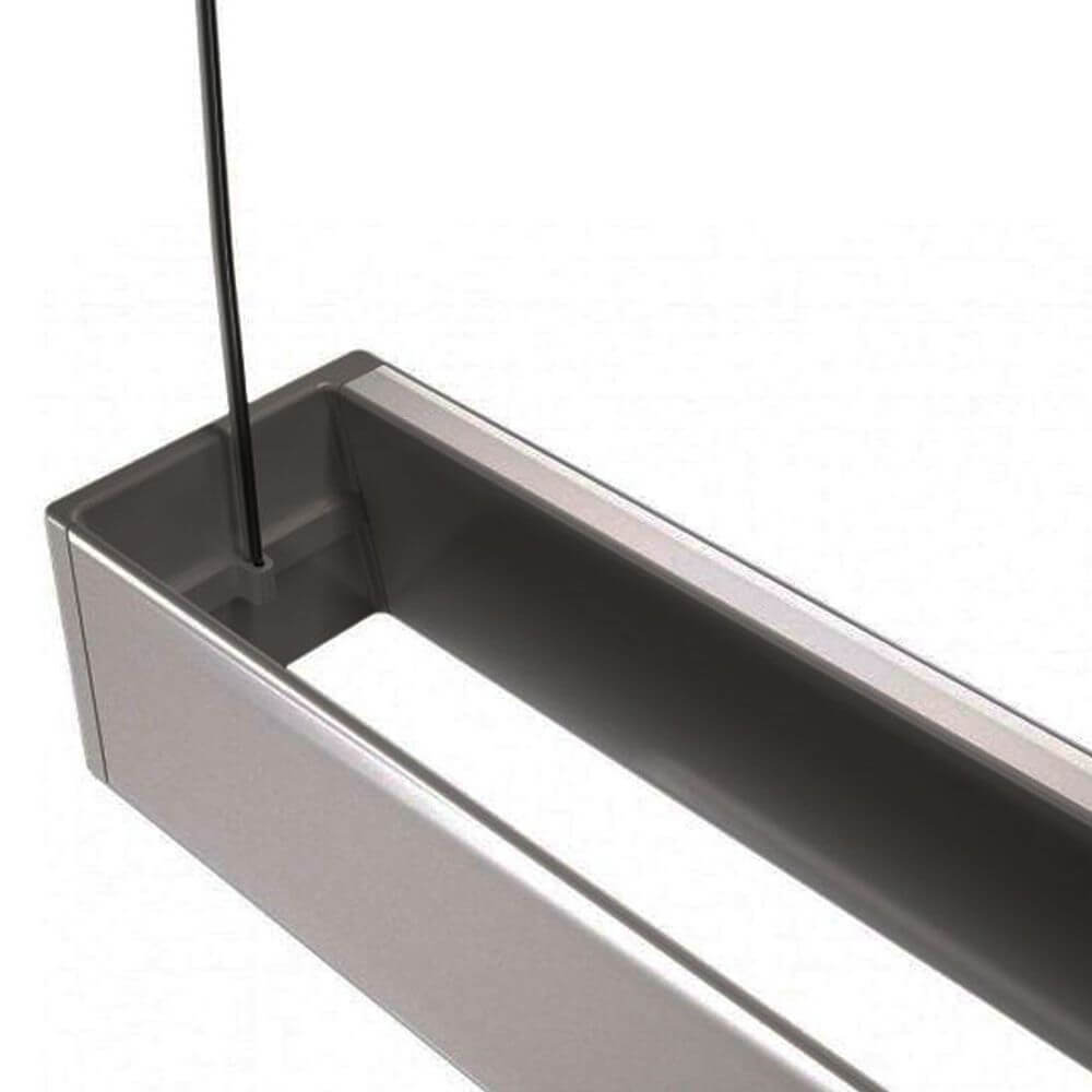 Nemo Tru Horizontal Up+Down LED Hängeleuchte Detailaufnahme der Struktur aus Aluminium.