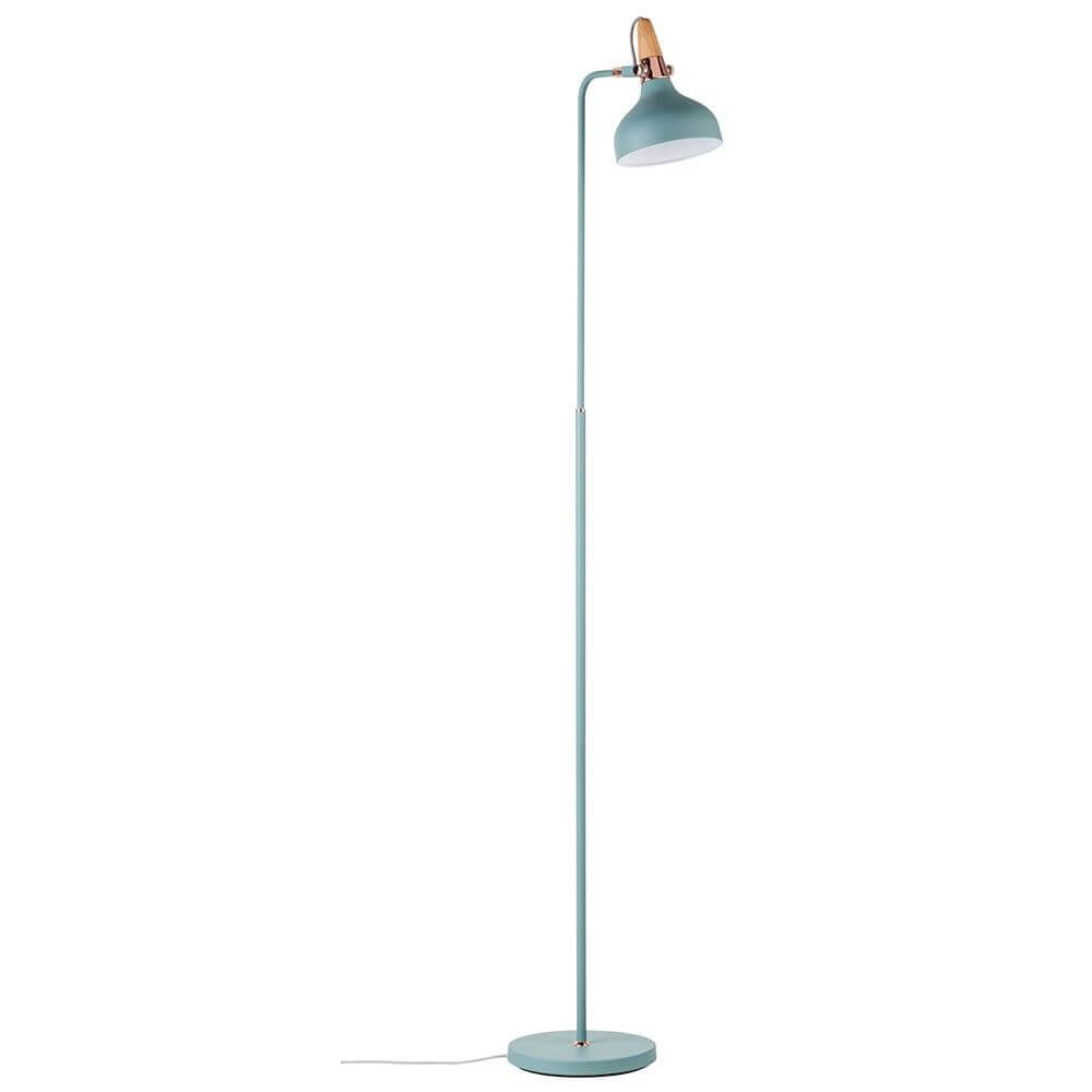 Neordic Juna Holz Stehleuchte Softgrün Kupfer in modernem Design mit Holz- und Metallelementen.