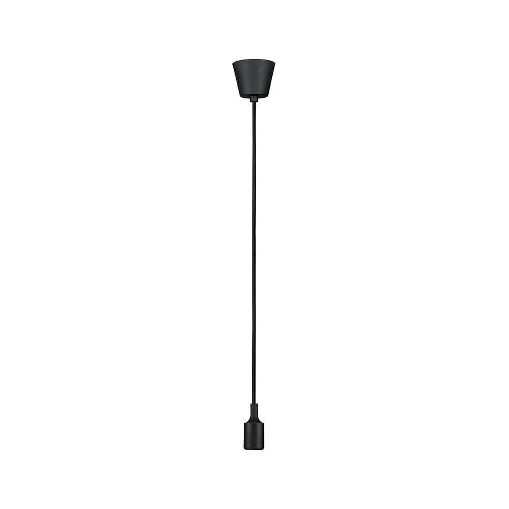 Neordic Pendellampe Ketil Schwarz mit schwarzem Kabel und Deckenhalterung im skandinavischen Stil.