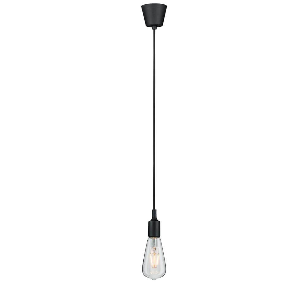 Neordic Pendellampe Ketil Schwarz mit dekorativer Glühbirne, stylisch und skandinavisch, ideal für Feuchträume.