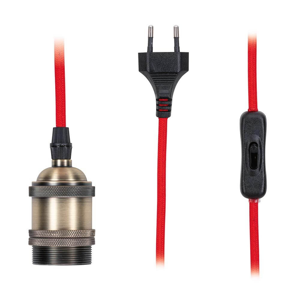 Neordic Pendelleuchte Eldar inkl. Stecker Rot, Chrom – Detailansicht mit Kabel und Eurostecker, Retrolook.