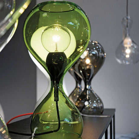 Blubb Tischlampe Glas mit Dimmer in grünem, mundgeblasenem Glas mit integriertem Dimmer.
