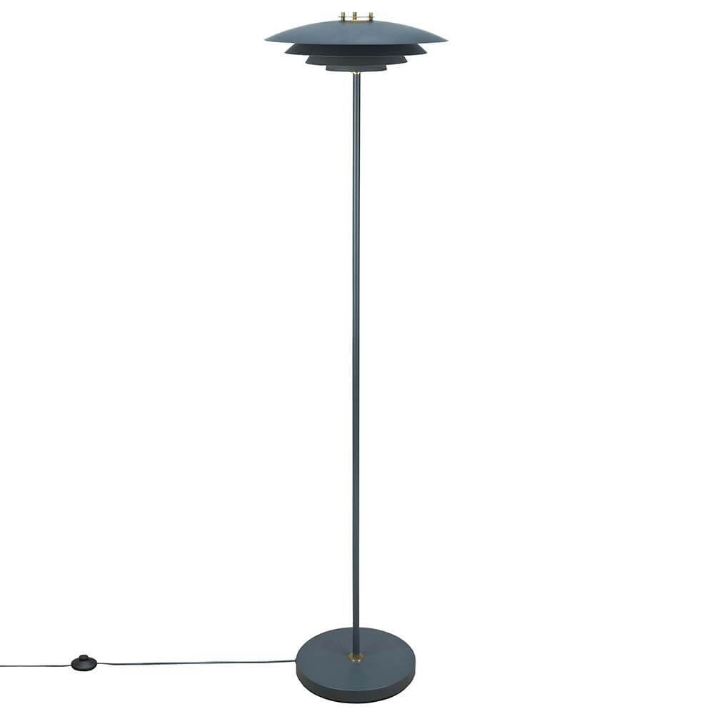 Bretagne Stehleuchte 150cm - skandinavische Designlampe mit blendfreier Beleuchtung und weichen Linien.