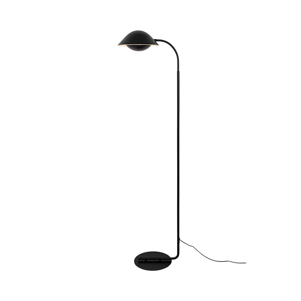 Freya Stehleuchte Metall mit skandinavischem Design und eleganter Silhouette, ideal für Leseplätze.
