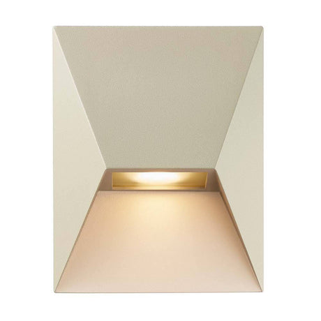 Pontio udendørs væglampe IP54 med et elegant, geometrisk design lavet af malet aluminium.