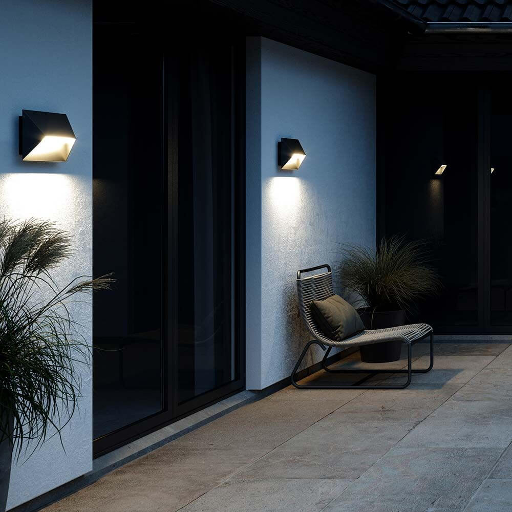 Pontio Außenwandleuchte 2-flammig IP54, modernes Design im Außenbereich mit sanfter Beleuchtung.