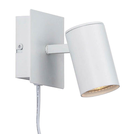 Spot wall light Frida White with adjustable spotlight and square base in matte white.