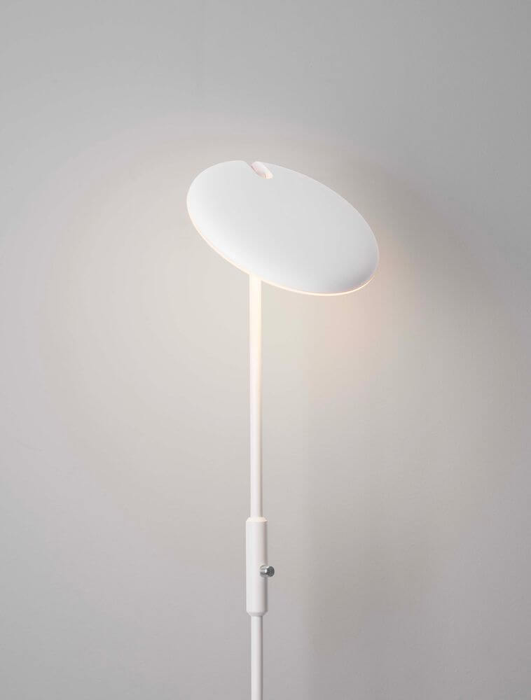 Notos LED Stehlampe Ø 27cm 3000K in schwarzem schlankem Design, 205 cm Höhe, warmweißes 3000K Licht für Wohnzimmer und Schlafzimmer