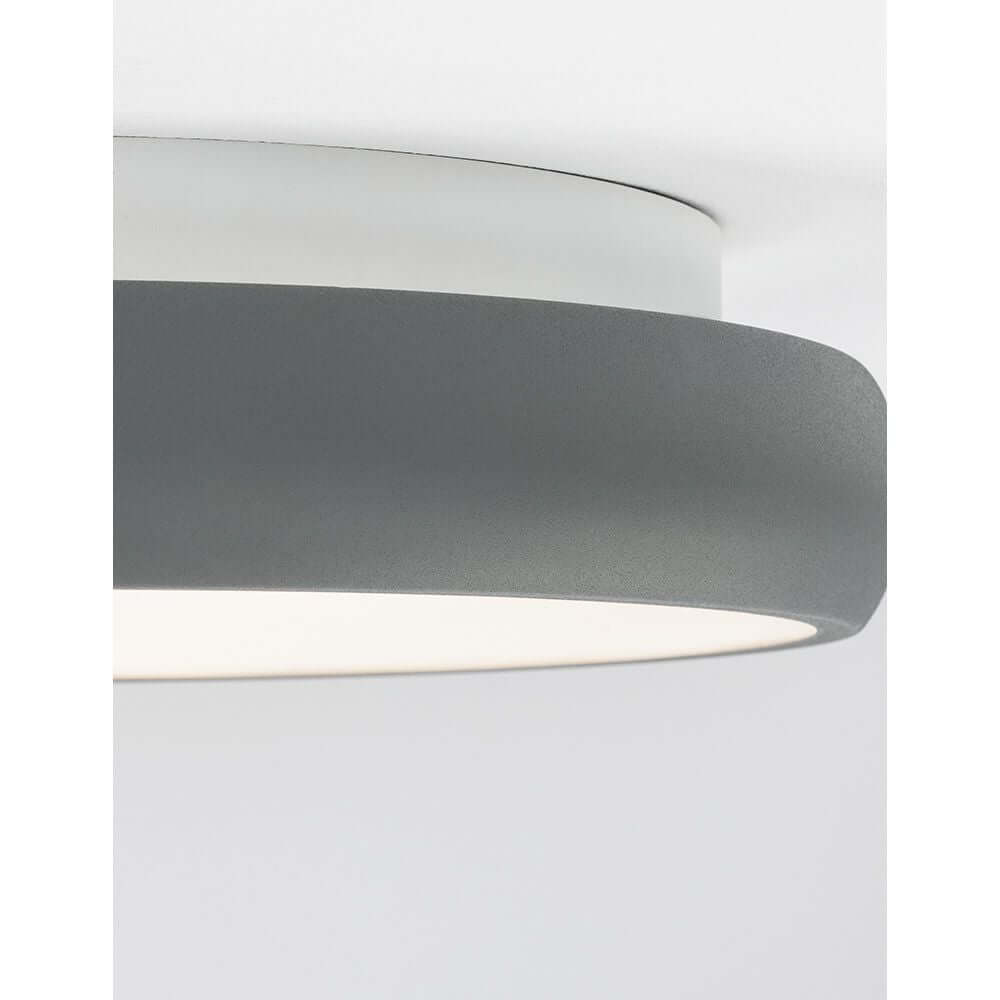 Albi LED Deckenleuchte Dimmbar in modernem Design mit schmalem, rundem Gehäuse in elegantem Schwarz.