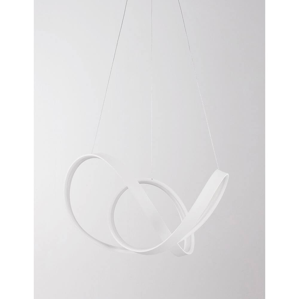 Apus LED Hängelampe Geschwungen in modernem Design, schwebend in Weiß, eignet sich perfekt für Wohnzimmer oder Esstisch.