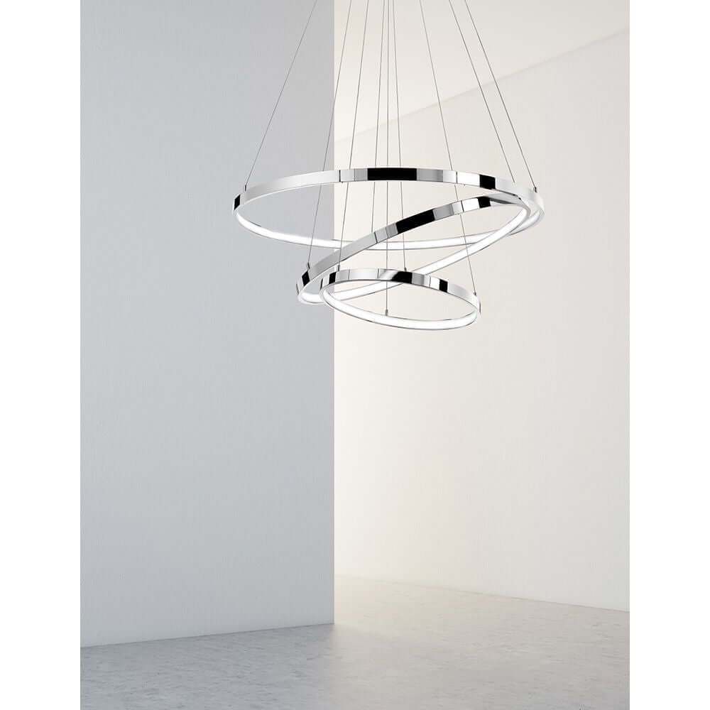 Aria LED Hängelampe Chrom mit minimalistischem Design und einstellbaren Kreisen für modernen Wohnraum.