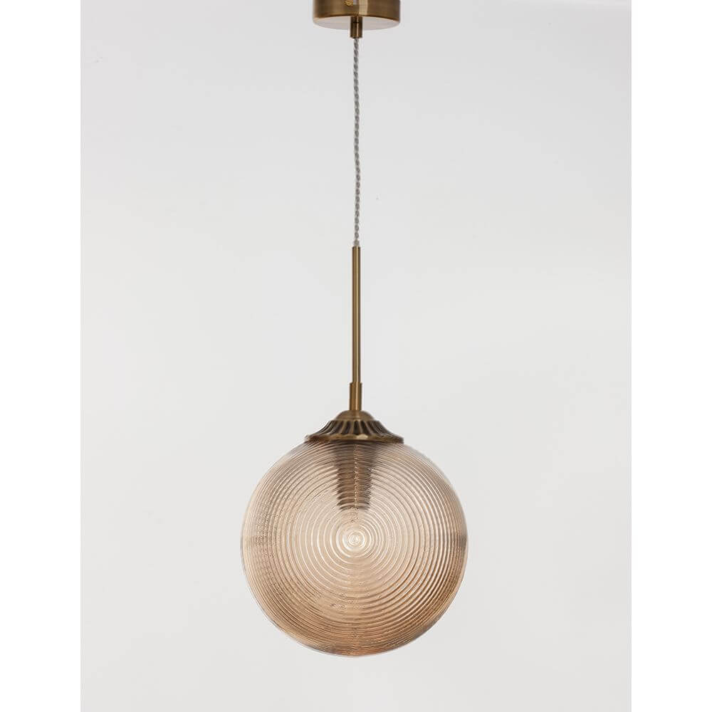 Athena Glas-Pendellampe Ø 25cm mit champagnerfarbenem Metall und eleganter Glasstruktur.