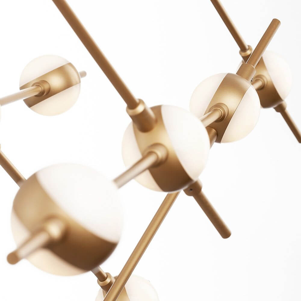 Atomo LED Hängeleuchte Goldfarben mit modernen, runden LED-Leuchten und elegantem Design aus Gold und Acryl.