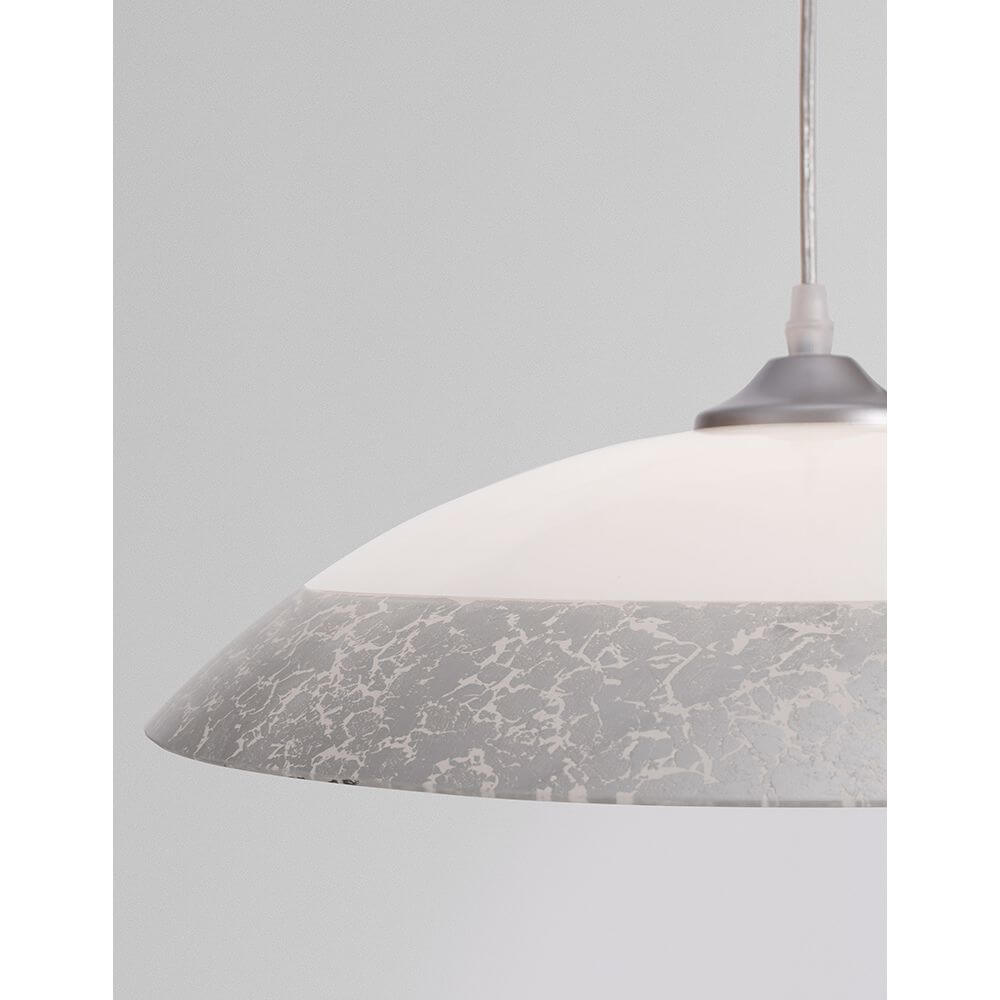 Benito Hängelampe aus Glas mit silbernem Crackglas und elegantem Design.