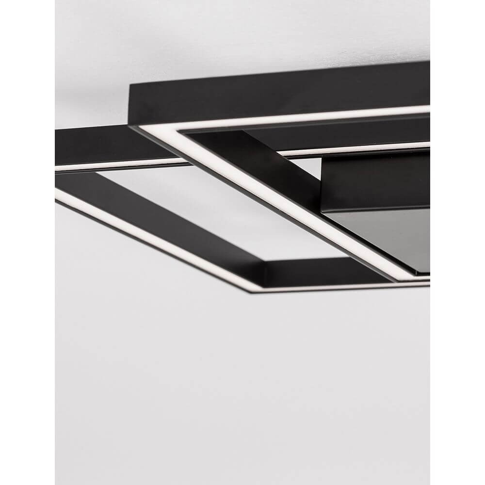 Detailansicht der Bilbao LED Deckenlampe Metall mit modernem Design und warmem Licht.