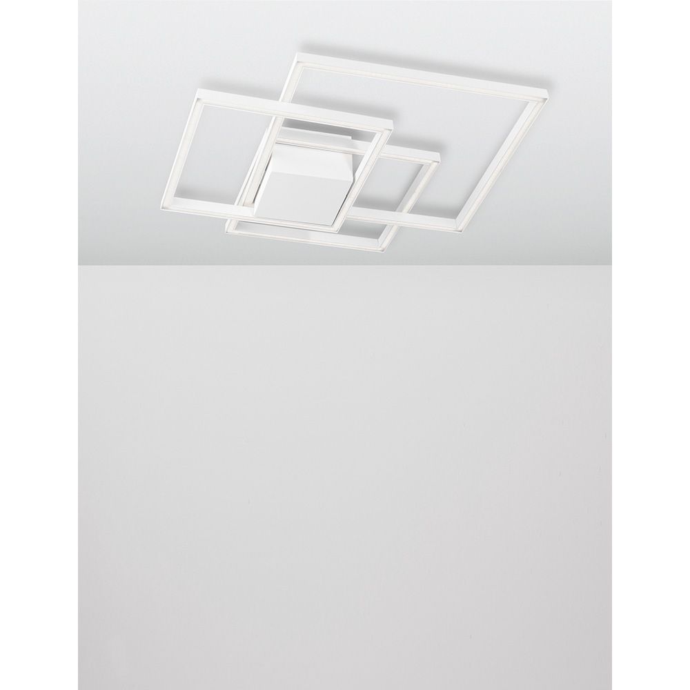 Moderne Bilbao LED Deckenleuchte in Weiß, ideal für stimmungsvolle Raumbeleuchtung in Wohnbereichen.