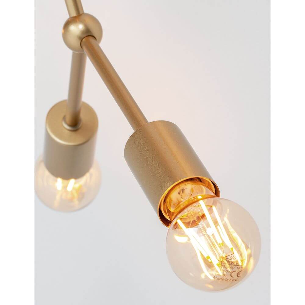 Calisto Deckenleuchte Metall 8-flg. Messing mit dekorativen Lichtquellen und stilvollem Design.
