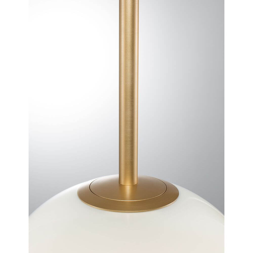 Cantona Hängeleuchte Ø 25cm Glas - Detailaufnahme der goldenen Aufhängung und dem weißen Lampenschirm