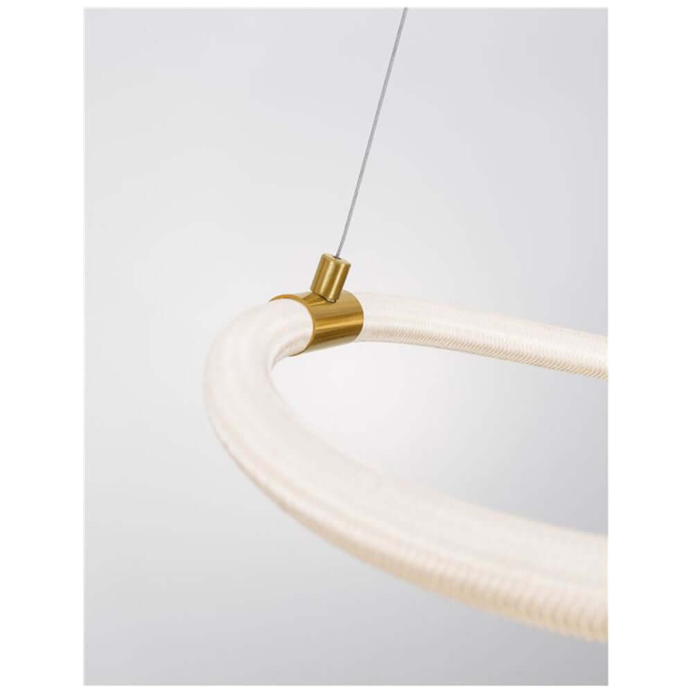 Cerelia LED Hängeleuchte Messing, Gold mit elegantem Design und Silikonumhüllung.