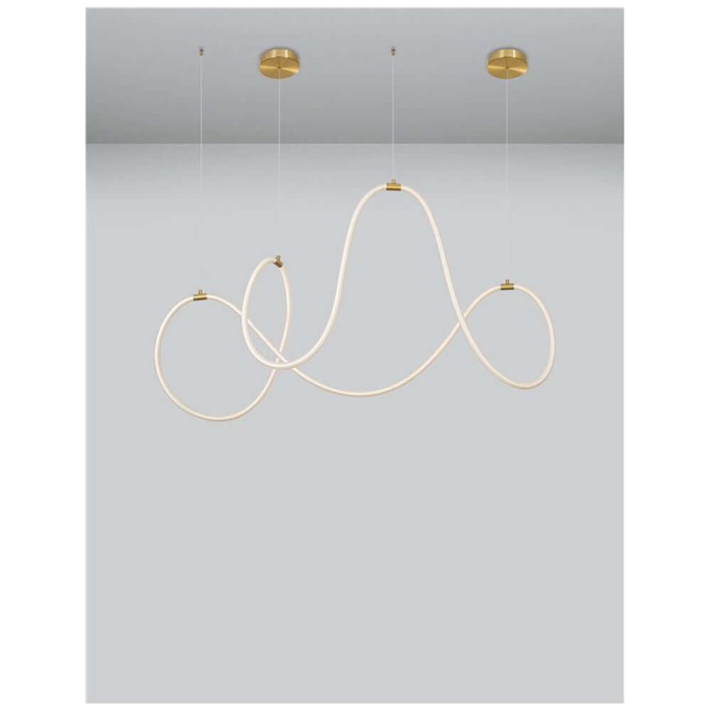 Cerelia LED Hängeleuchte Silikon mit spiralförmigem Design und goldenen Details an der Decke.