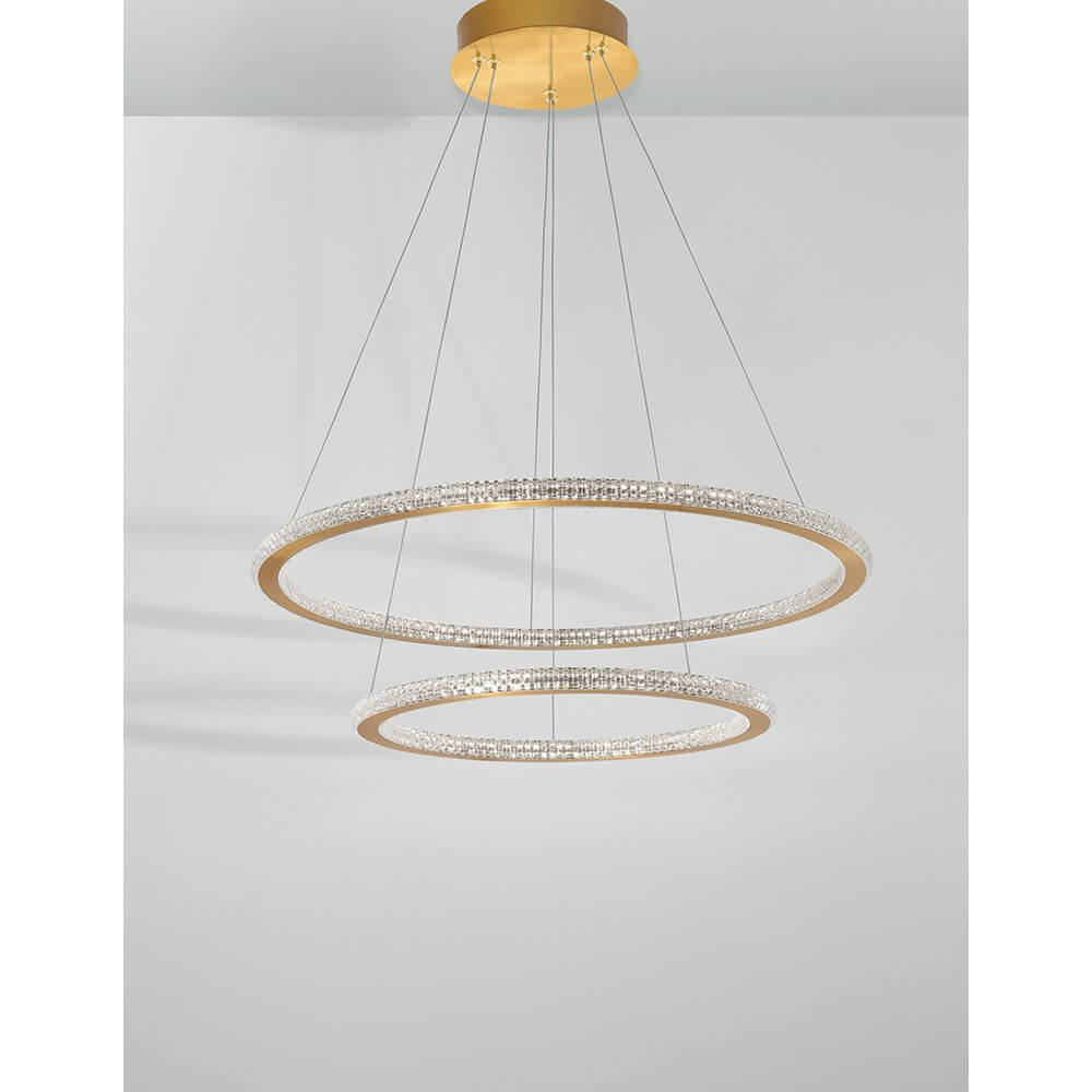 Nova Luce Cilion LED Hängeleuchte Messing, Gold in modernem Design mit zwei Ringen und LED-Beleuchtung.