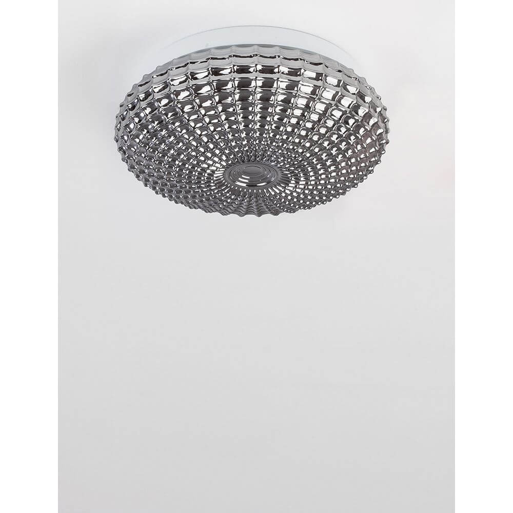 Clam Bad Deckenlampe Glas mit elegantem Design und gemustertem Glasschirm für Badezimmeratmosphäre.
