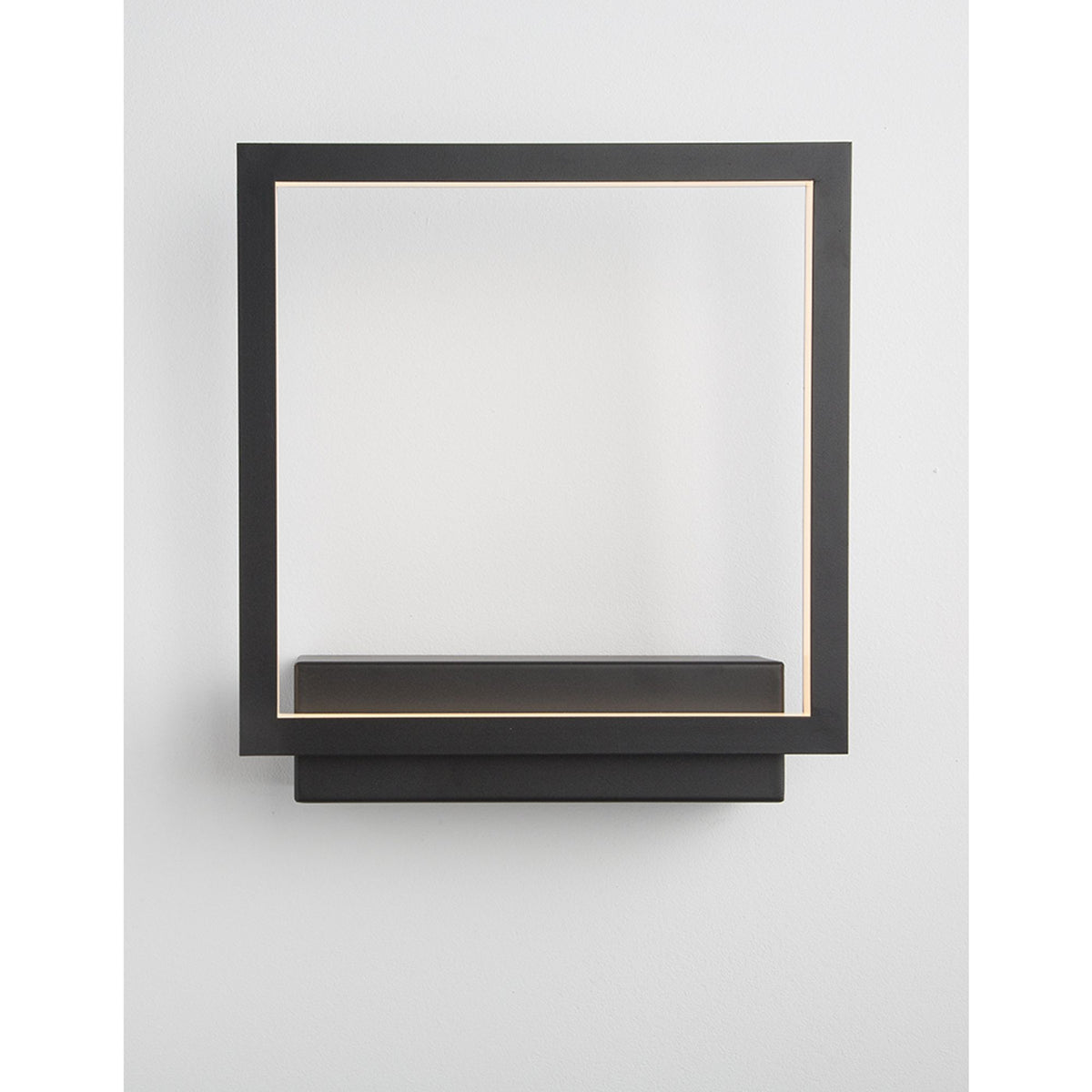 Nova Luce Cornice LED square wall light, black metal housing with square frame and LED lighting, front view