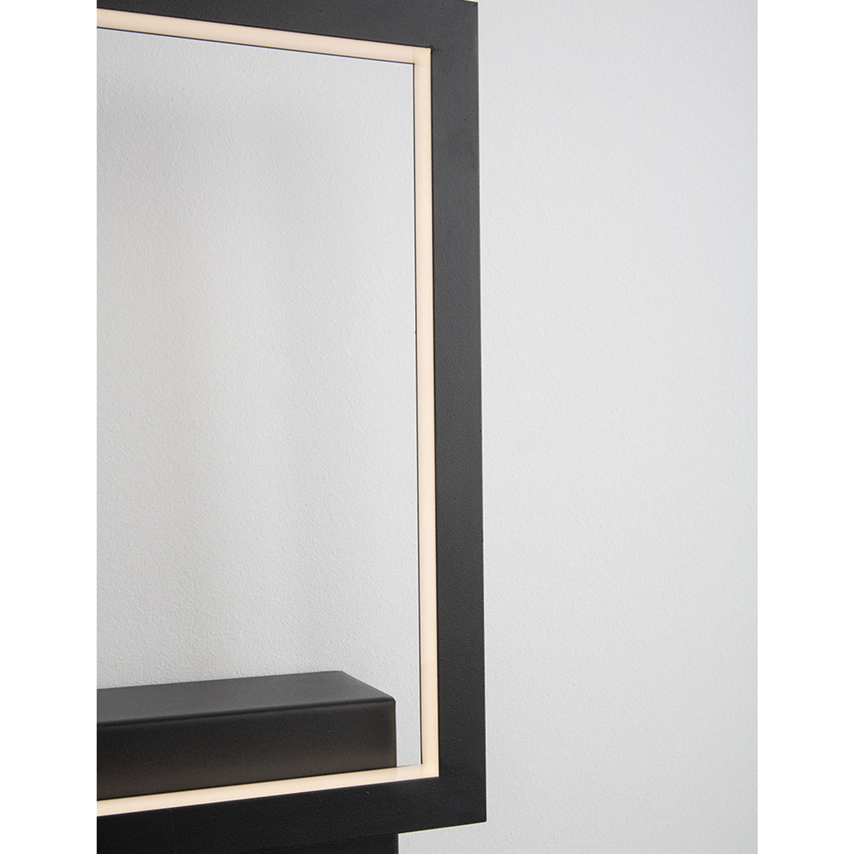 Nova Luce Cornice LED square wall light, black metal housing with integrated LED lighting, modern square wall lamp