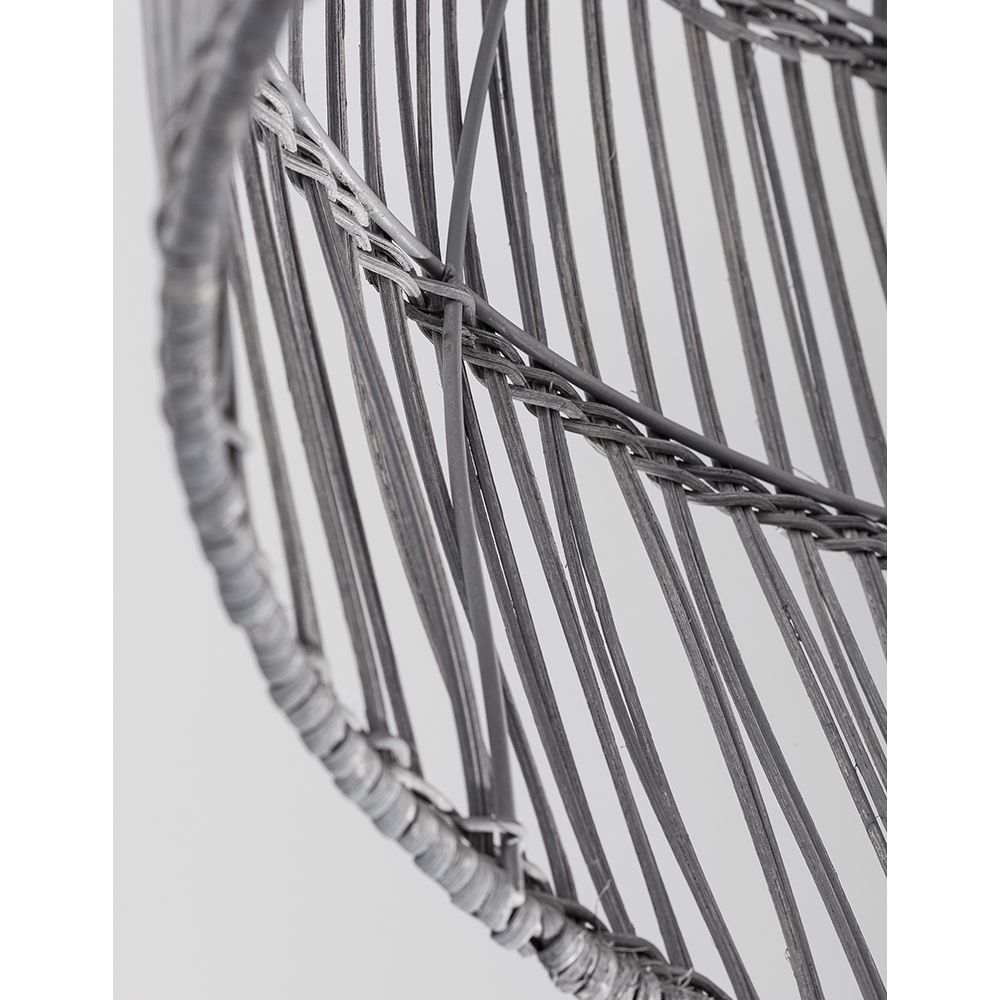 Detailaufnahme der grauen Rattan-Pendelleuchte im Ethno-Design von Nova Luce für stilvolle Wohnräume.